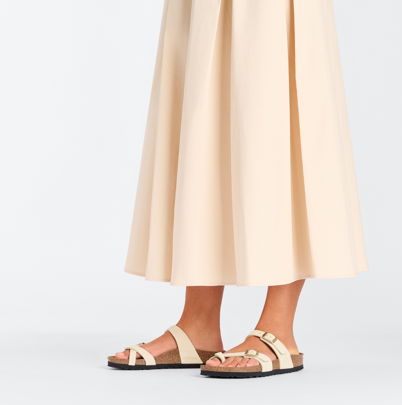 Mayari Nubuck Leather Ecru (REGULAR FIT) SUNA Shoes Accessories